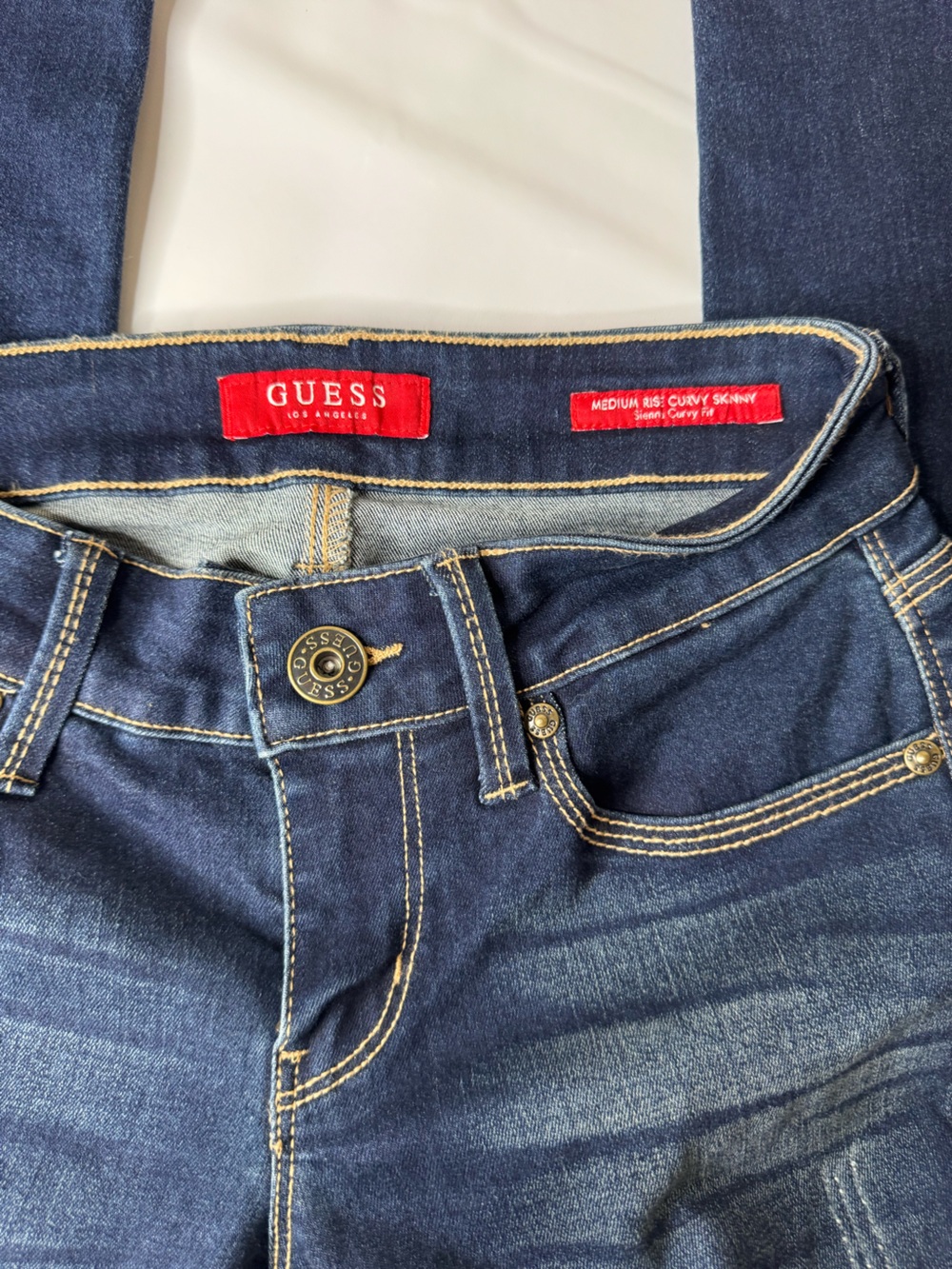Vintage GUESS Women’s Dark Blue Denim Jeans - Classic Rise